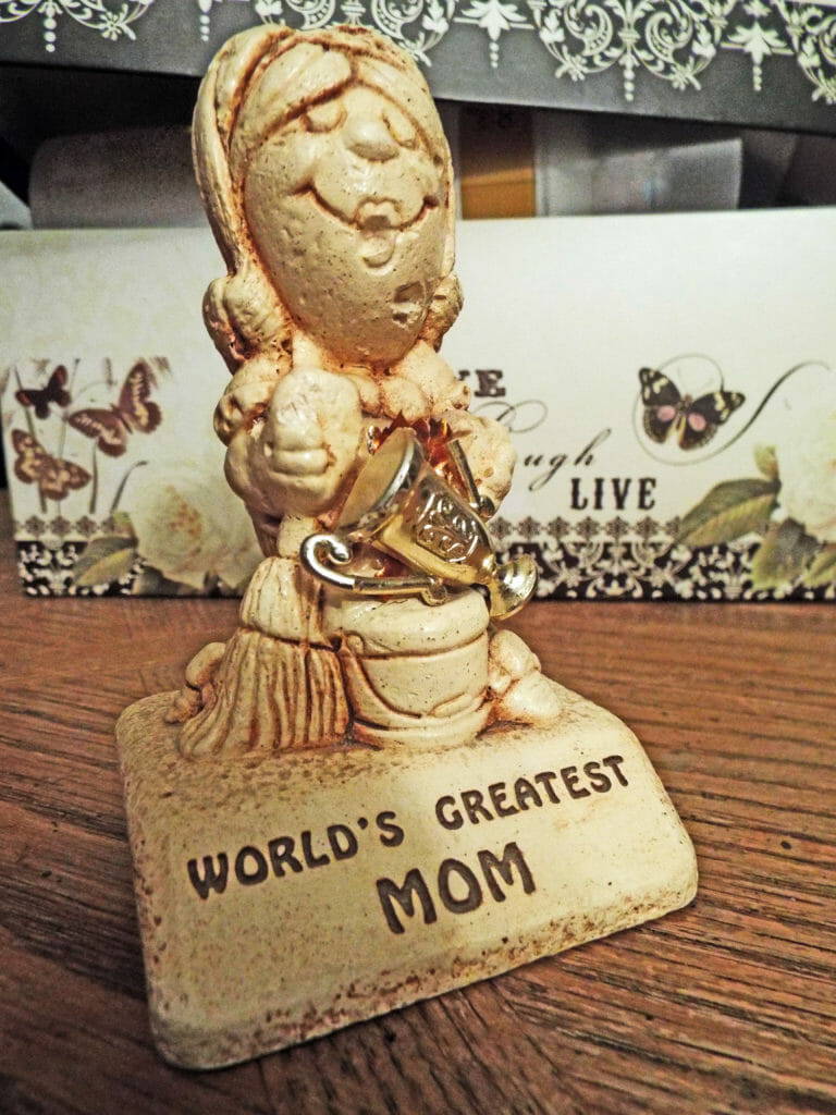 Close-up of World's Greatest Mom -- No one's perfect!